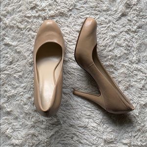 Nine West Leather Round Toe Tan Pumps